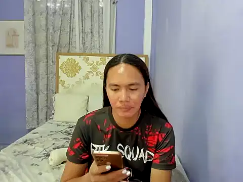 Snapshot of lady_kim_boner chatting on October 5, 3:07 am lady kim boner online show from October 5, 3:07 am
