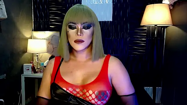 Snapshot of UrtopshemalegoddessAliyah chatting on September 10, 10:42 pm UrtopshemalegoddessAliyah online show from September 10, 10:42 pm