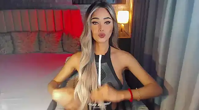 Miss Amandaversace online show from January 20, 9:56 am