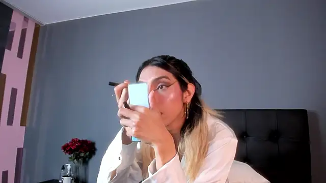 Victoria Badgal  online show from November 19, 8:53 pm