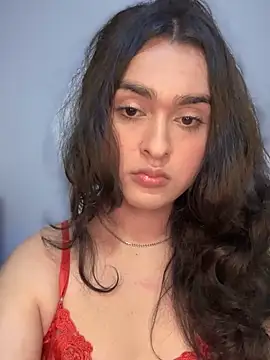 Snapshot of MiahWindsor chatting on March 19, 3:41 am MiahWindsor online show from March 19, 3:41 am