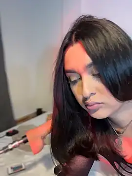 MiahWindsor online show from March 31, 5:42 am