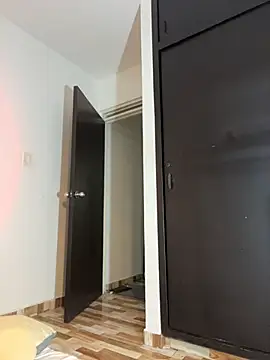 MiahWindsor online show from April 5, 5:44 pm