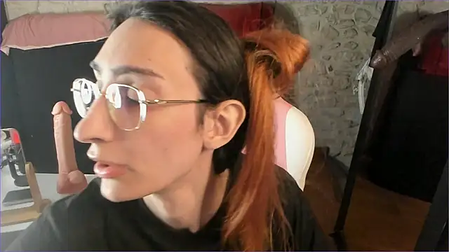 Mayala   online show from February 7, 7:20 pm