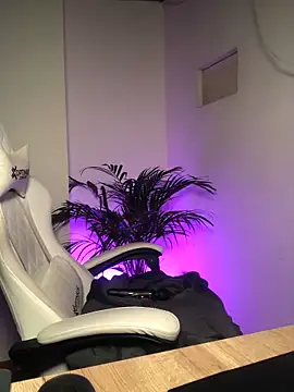 Aly scarf online show from January 19, 10:13 am