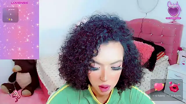Snapshot of Tanedra_collings chatting on October 18, 4:49 am Tanedra collings online show from October 18, 4:49 am