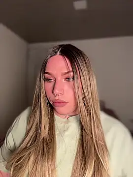 IsabellaFigueredo   online show from March 18, 2:46 am