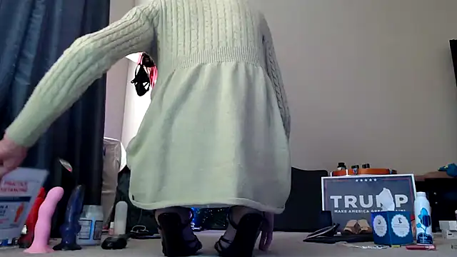 Snapshot of Taylorsexbot chatting on January 17, 5:53 pm Taylorsexbot online show from January 17, 5:53 pm