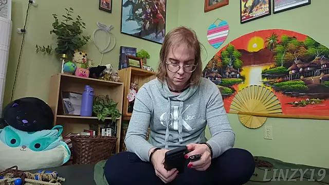 Linzy 19 online show from February 22, 9:48 pm